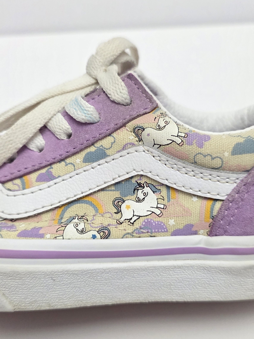Vans Kids Lavender Unicorn Low-Top Sneakers with White Stripe - Picture 3 of 8